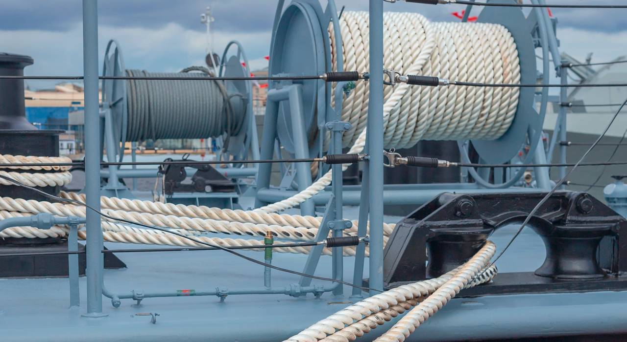 Marine store mooring rope